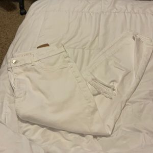 Knee ripped curvy American Eagle size 12 X SHORT